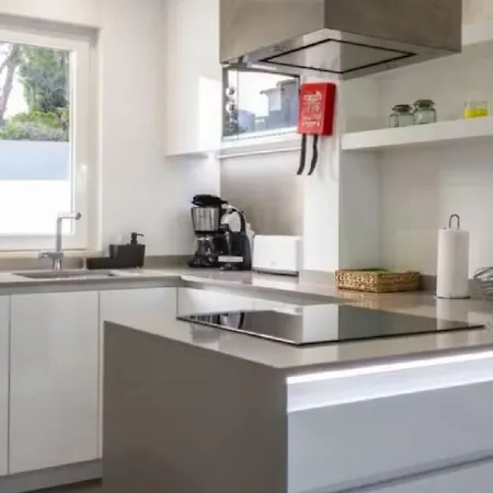 公寓 Modern Amazing Location Close To Amenities 阿尔布费拉